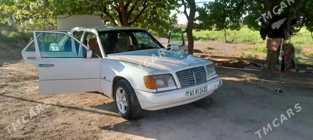 Mercedes-Benz 230E 1994 - 13 000 TMT - Акдепе - img 8