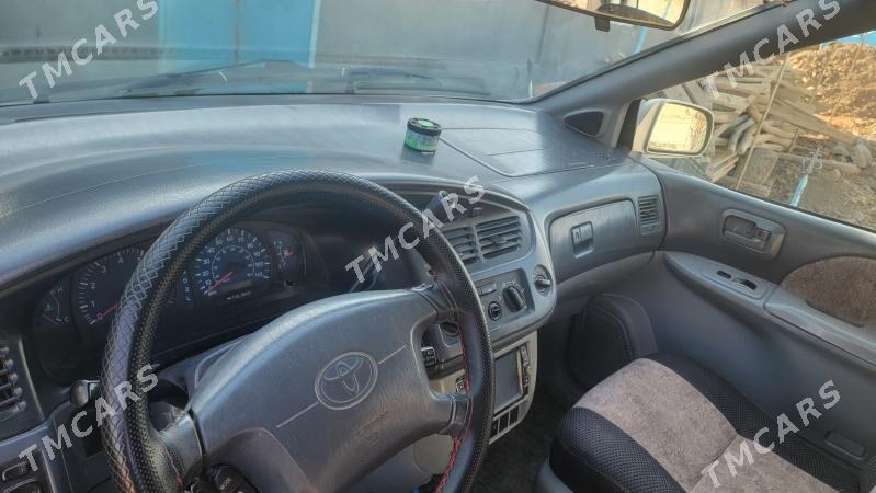 Toyota Sienna 2002 - 170 000 TMT - Сакар - img 3