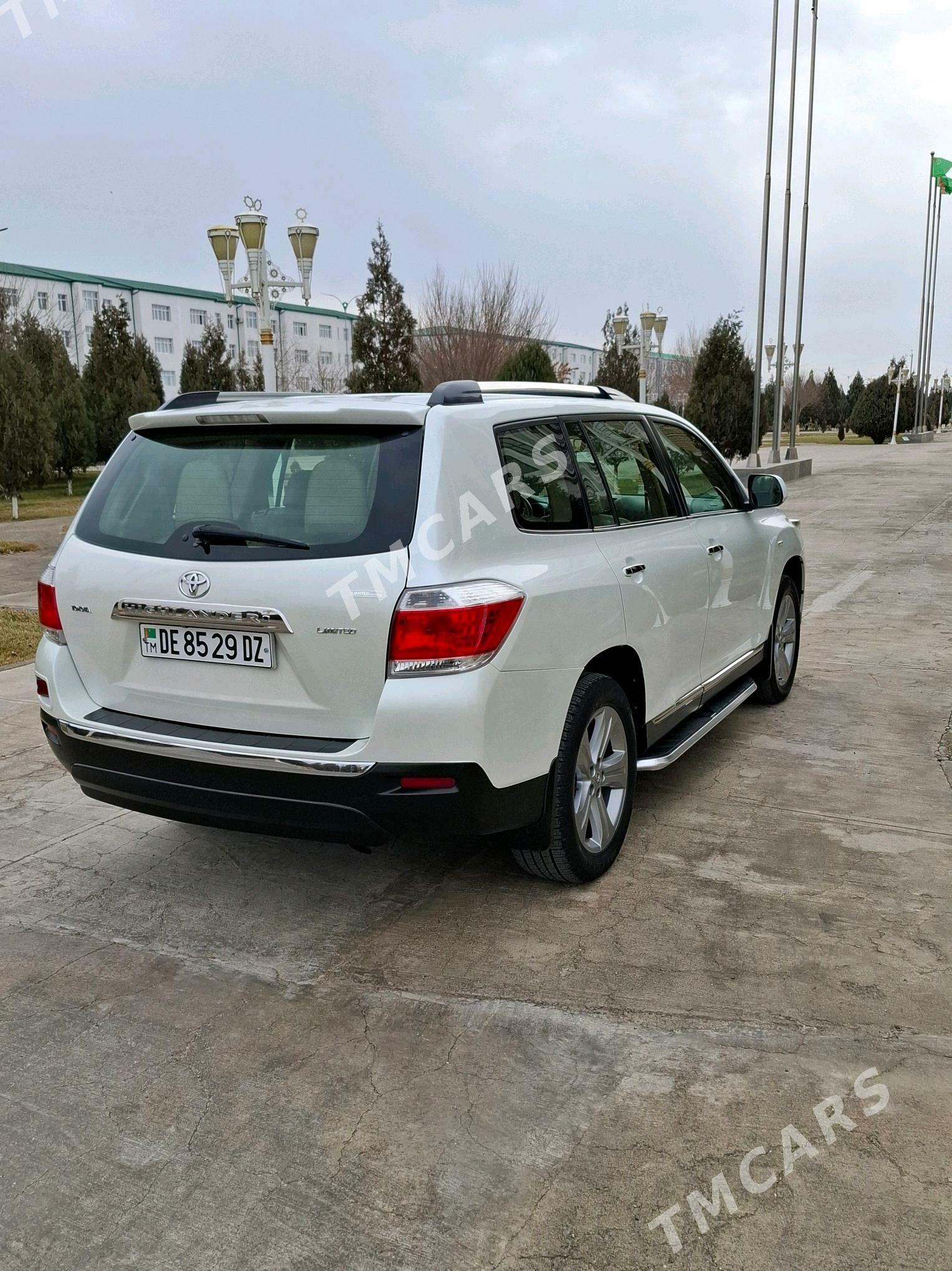 Toyota Highlander 2012 - 355 000 TMT - Дашогуз - img 5