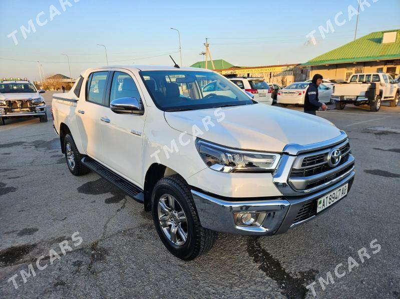 Toyota Hilux 2021 - 556 000 TMT - Aşgabat - img 2