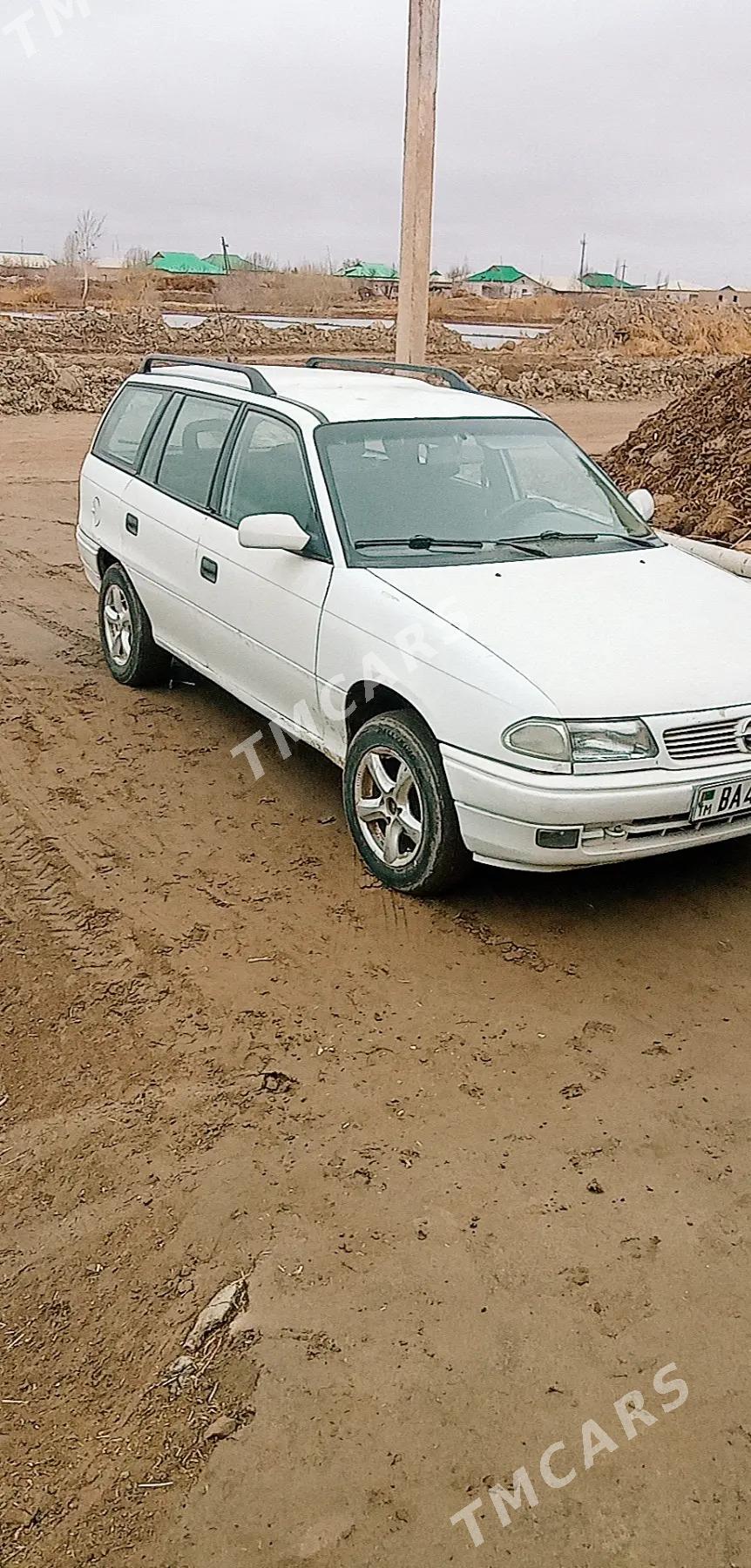 Opel Astra 1997 - 30 000 TMT - Gurbansoltan Eje - img 2