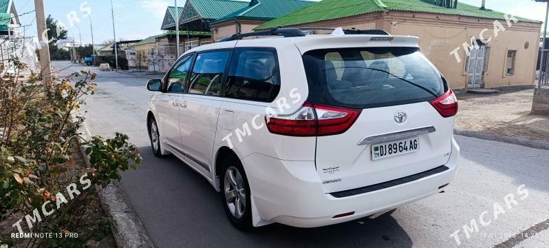 Toyota Sienna 2015 - 332 000 TMT - Ашхабад - img 4