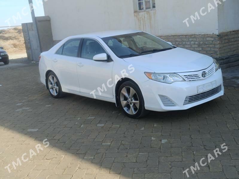 Toyota Camry 2012 - 150 000 TMT - Мары - img 3