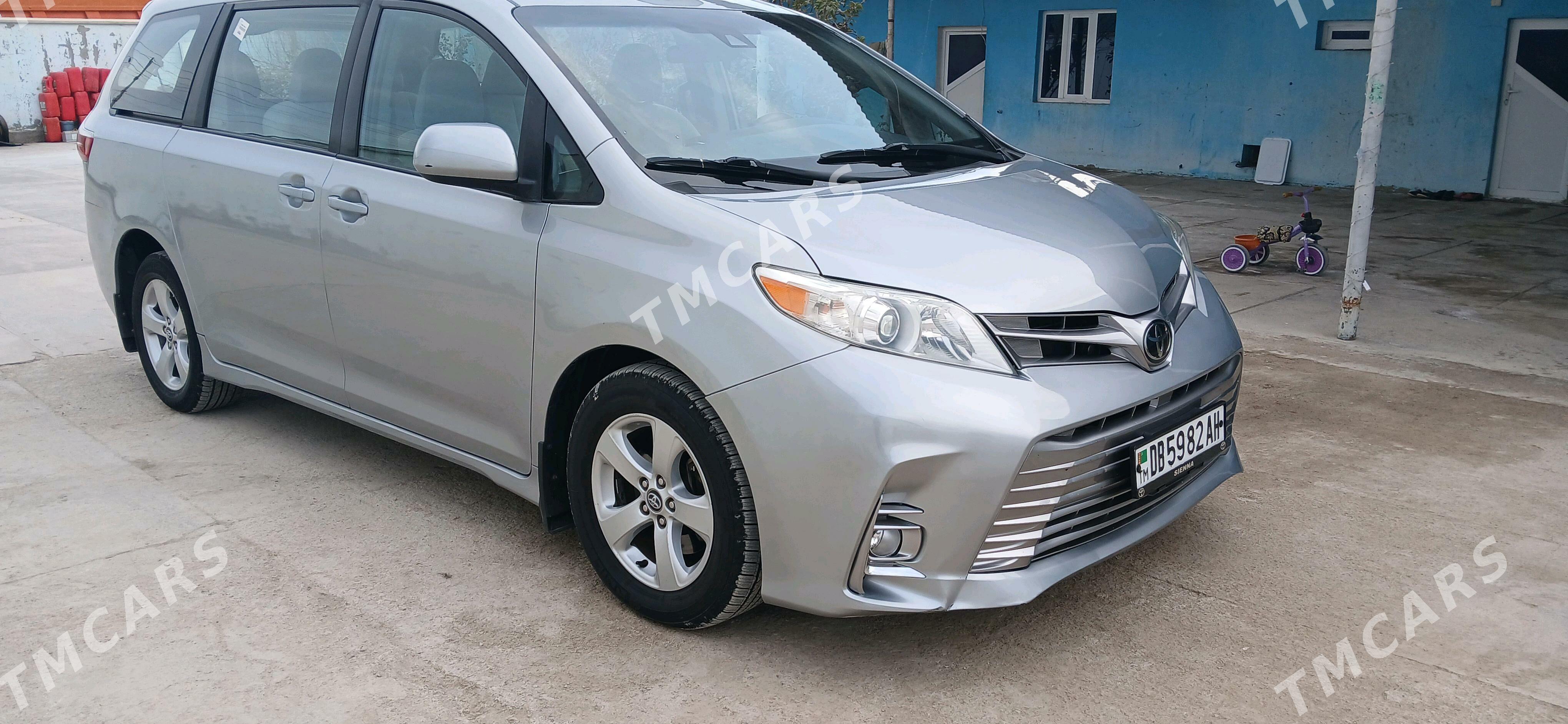 Toyota Sienna 2019 - 335 000 TMT - Kaka - img 4