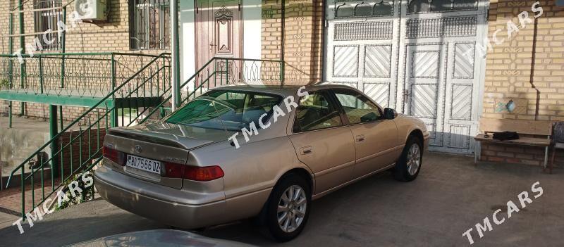 Toyota Camry 2001 - 110 000 TMT - Дашогуз - img 2