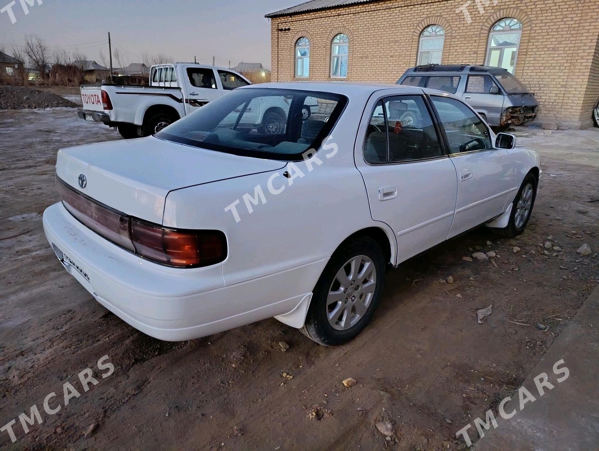 Toyota Camry 1993 - 58 000 TMT - Мары - img 3