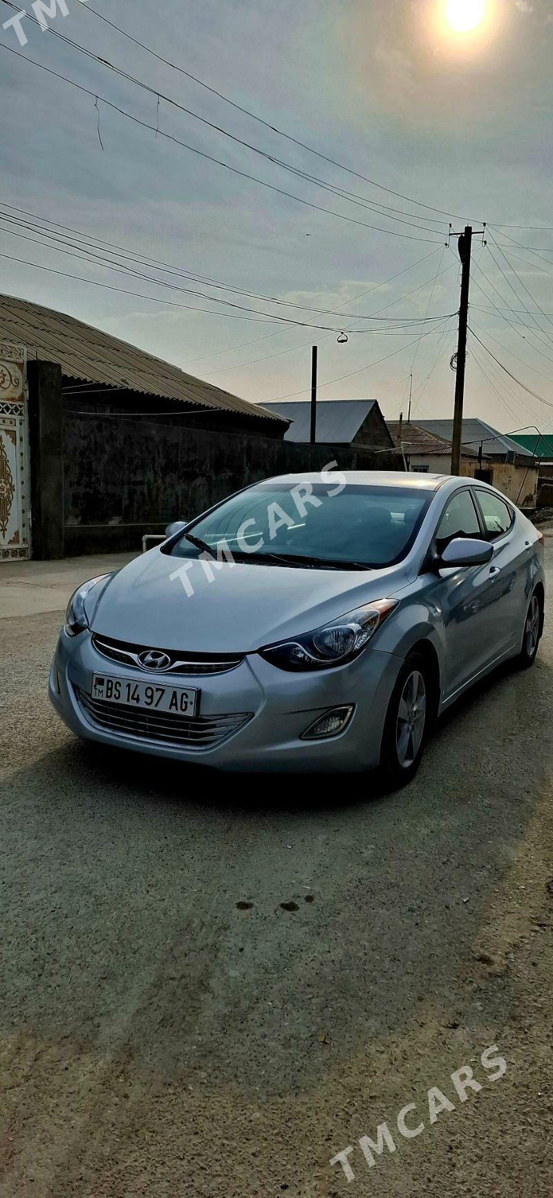 Hyundai Elantra 2012 - 150 000 TMT - Türkmenbaşy şaýoly - img 3