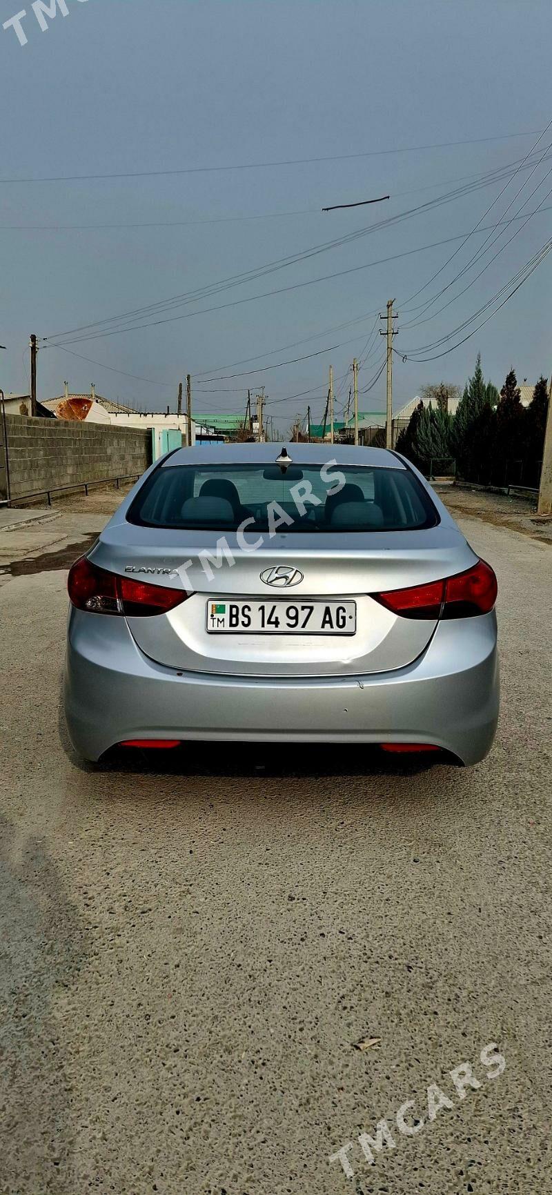 Hyundai Elantra 2012 - 150 000 TMT - Türkmenbaşy şaýoly - img 4