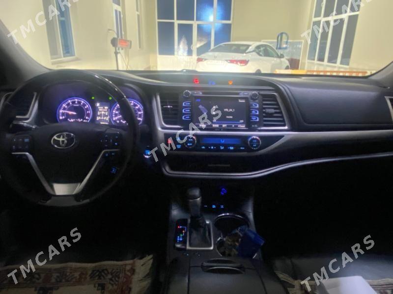 Toyota Highlander 2018 - 485 000 TMT - Türkmenabat - img 2