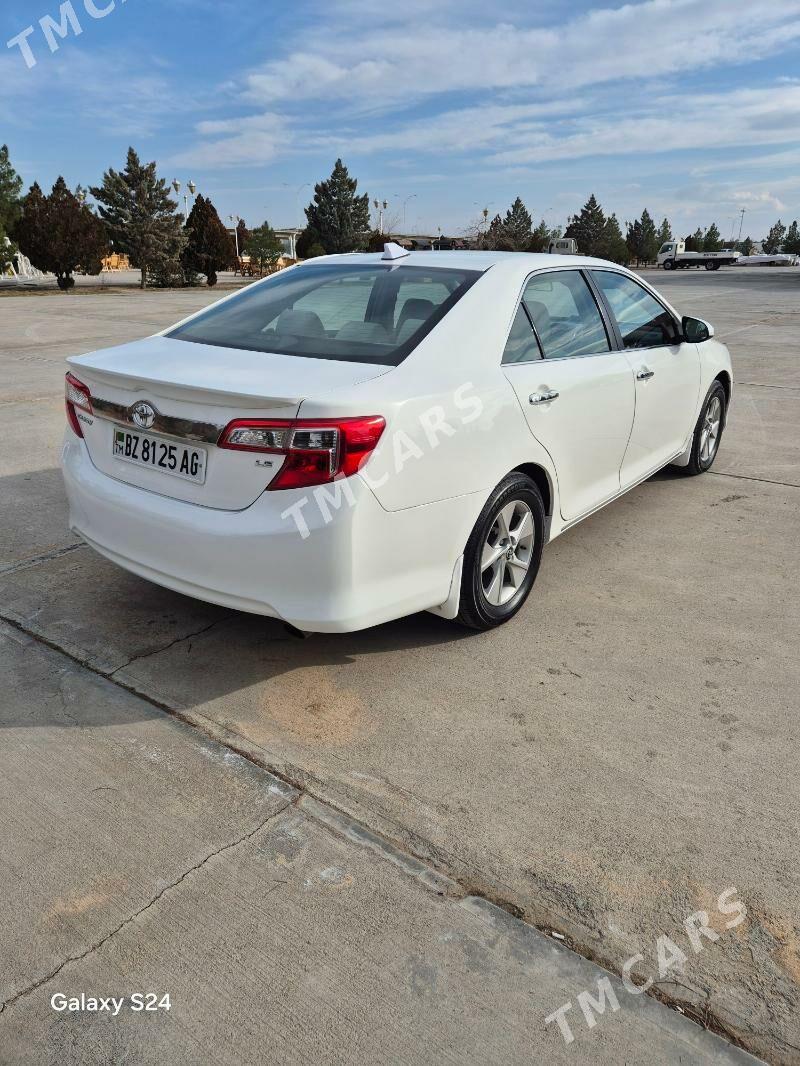 Toyota Camry 2014 - 225 000 TMT - Айтакова (ул. Огузхана) - img 3