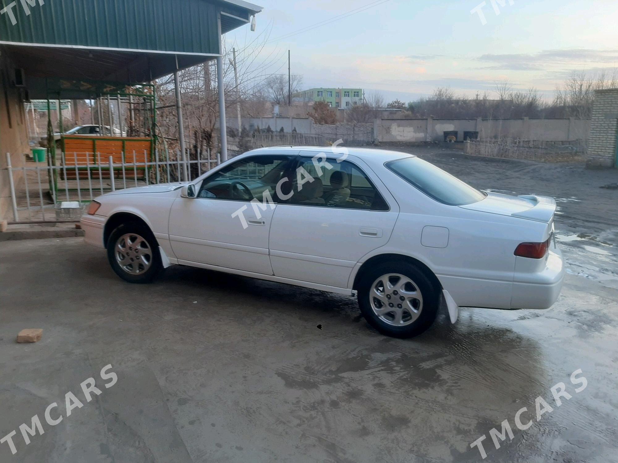 Toyota Camry 2001 - 130 000 TMT - Кёнеургенч - img 3