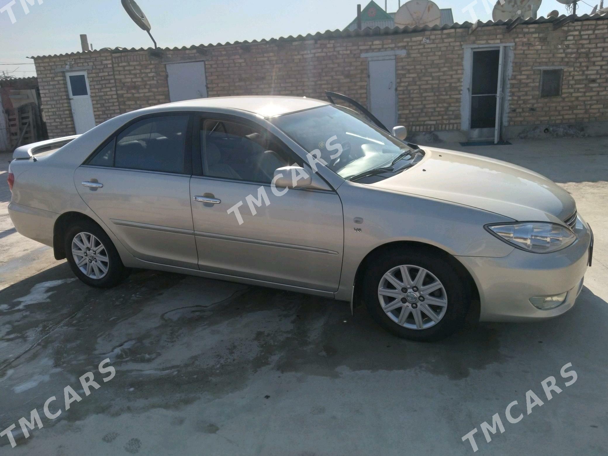 Toyota Camry 2003 - 160 000 TMT - Теджен - img 2