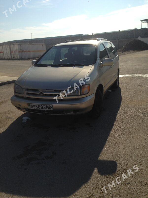 Toyota Sienna 2000 - 150 000 TMT - Байрамали - img 3