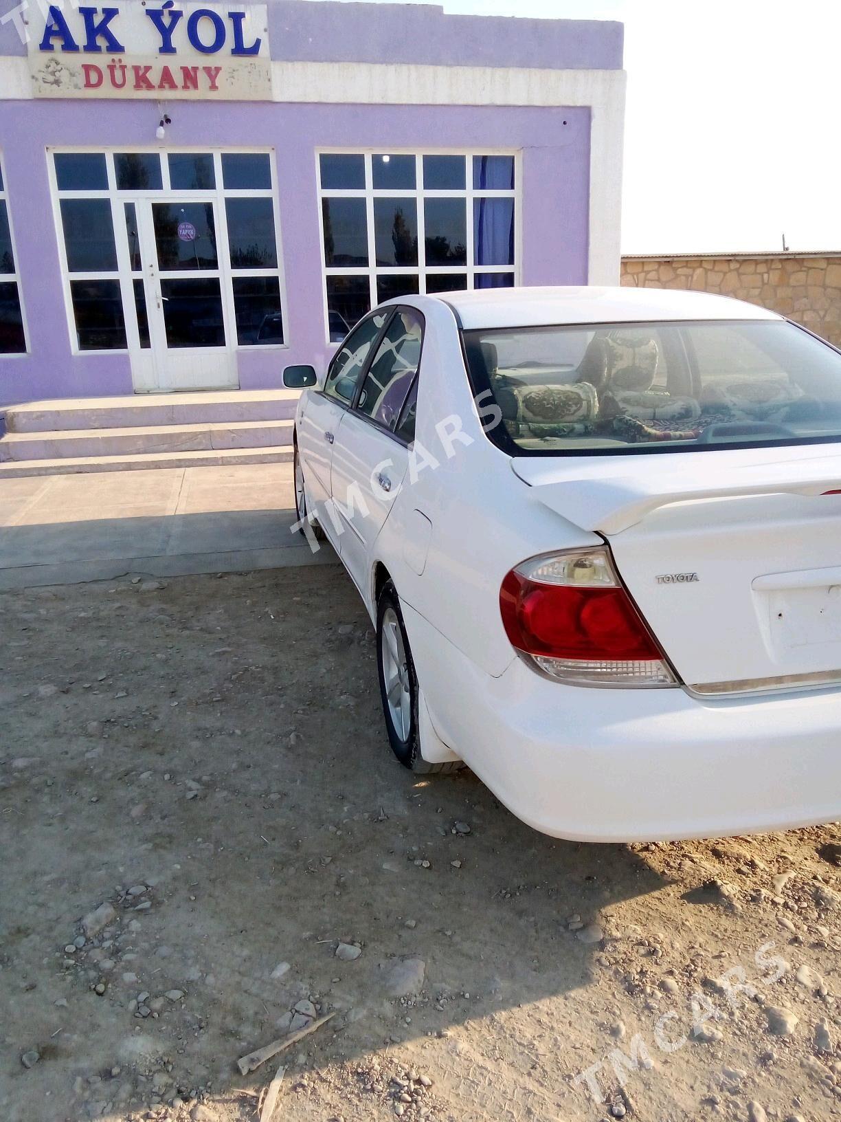 Toyota Camry 2004 - 125 000 TMT - Балканабат - img 4