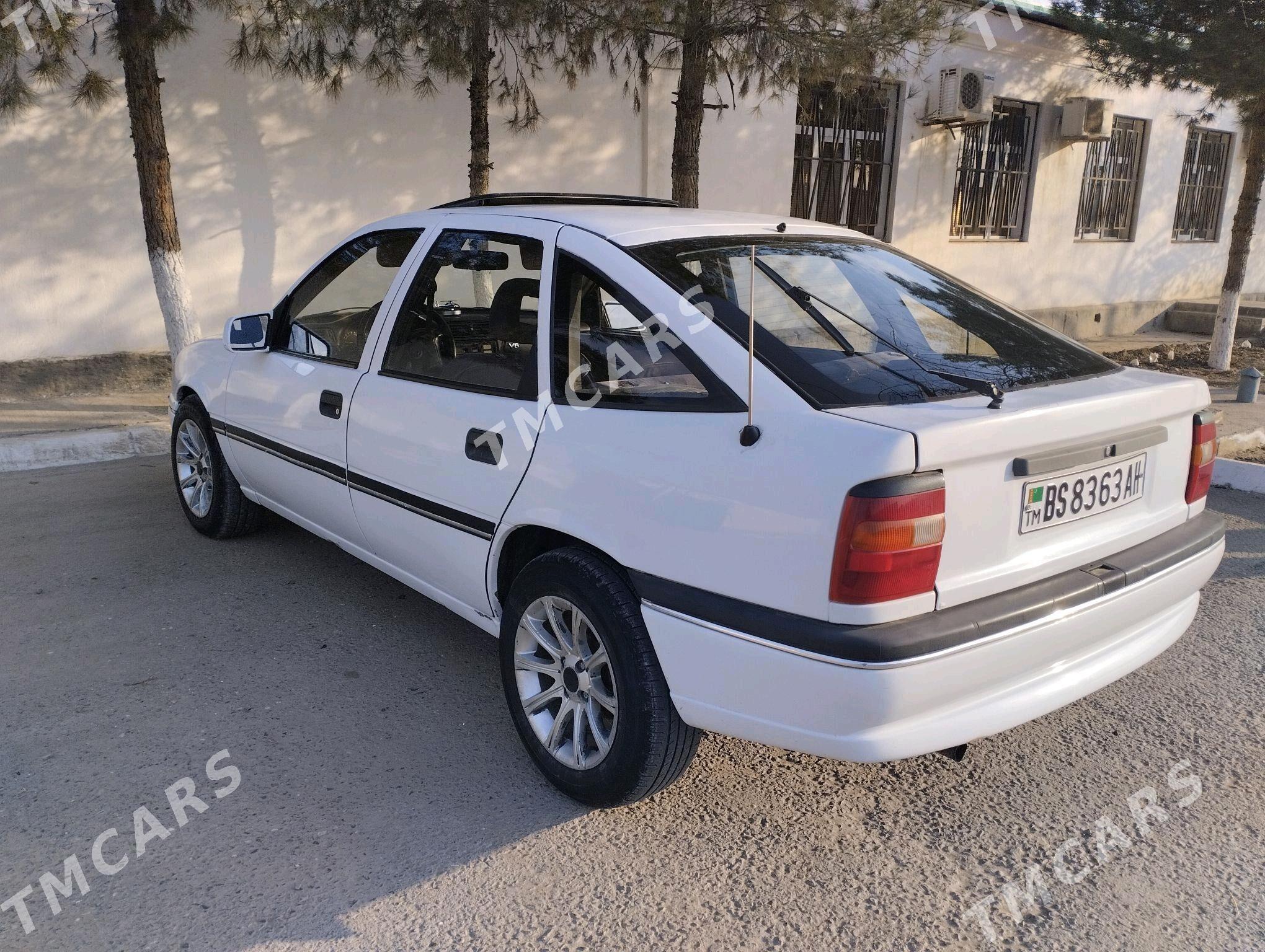 Opel Vectra 1994 - 36 000 TMT - Бахарден - img 2