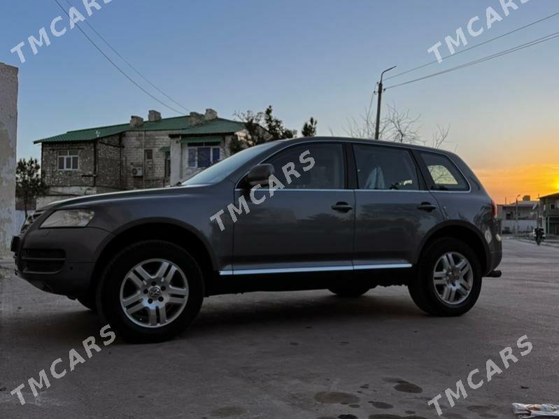 Volkswagen Touareg 2005 - 125 000 TMT - Türkmenbaşy - img 3