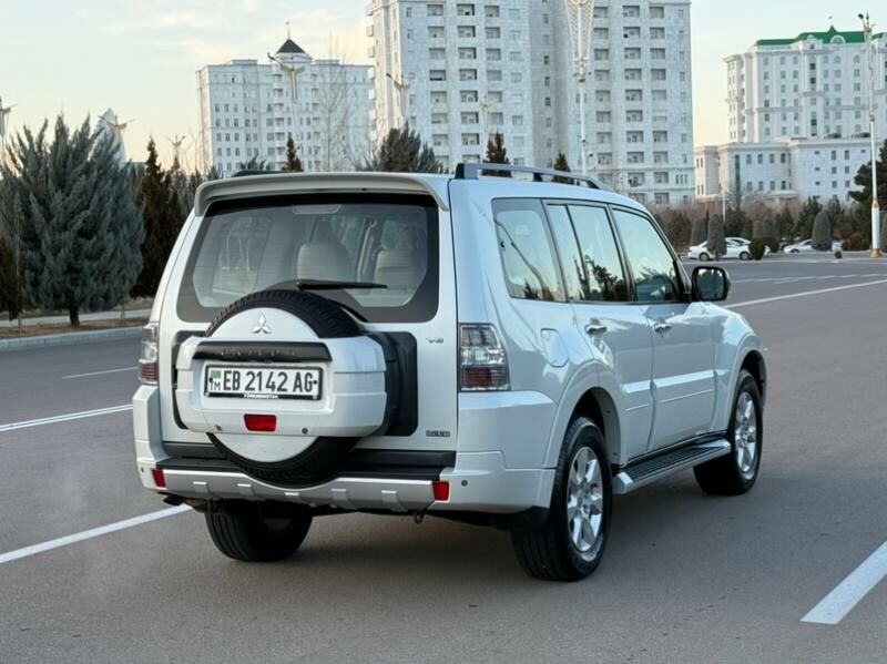 Mitsubishi Pajero 2014 - 262 000 TMT - Ашхабад - img 4