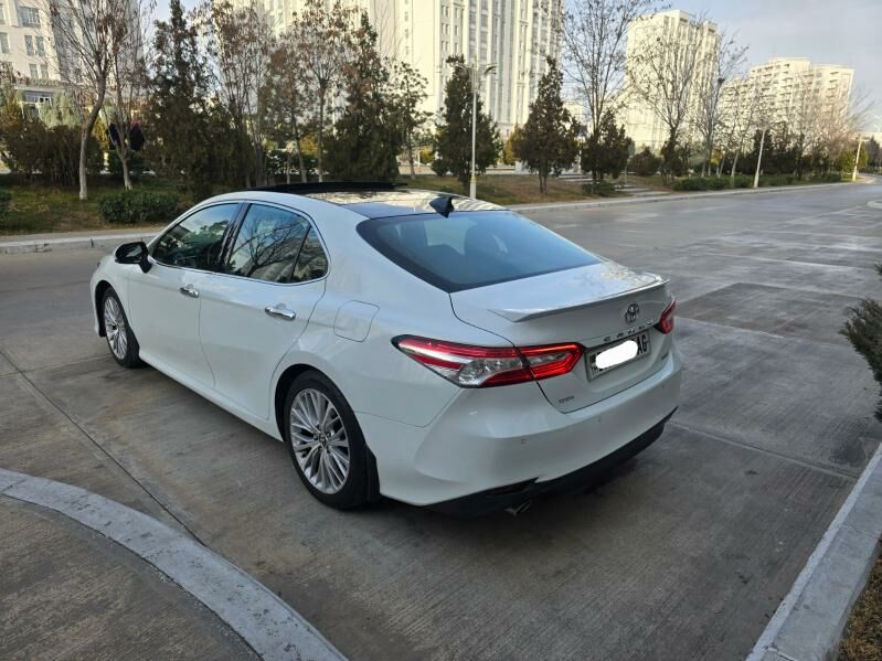 Toyota Camry 2018 - 325 000 TMT - Aşgabat - img 5