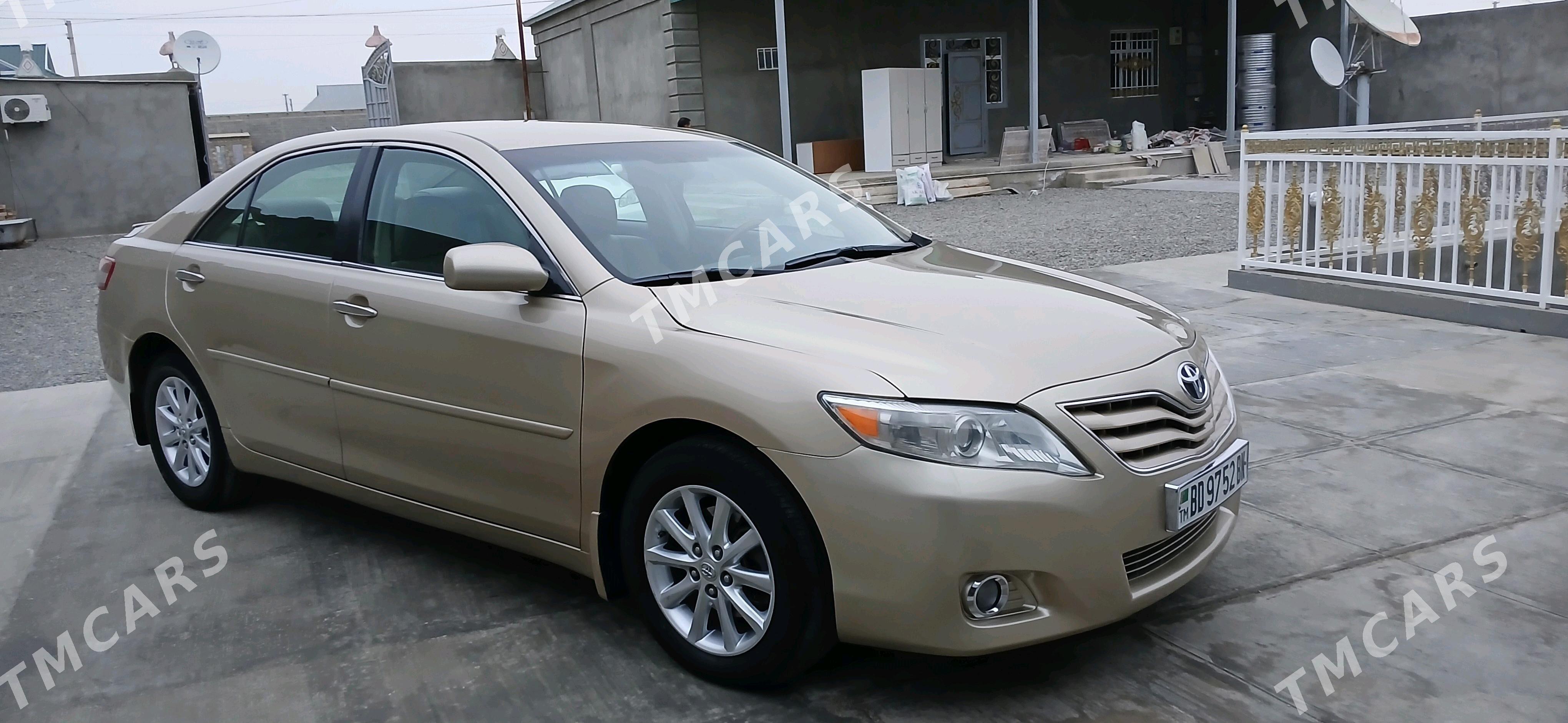 Toyota Camry 2010 - 172 000 TMT - Gyzylarbat - img 2