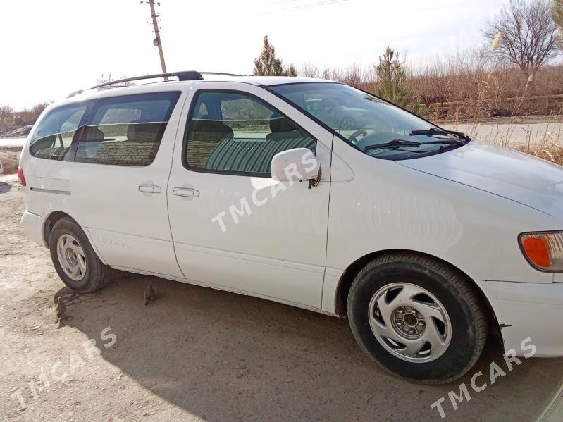 Toyota Sienna 2001 - 135 000 TMT - Дянев - img 2