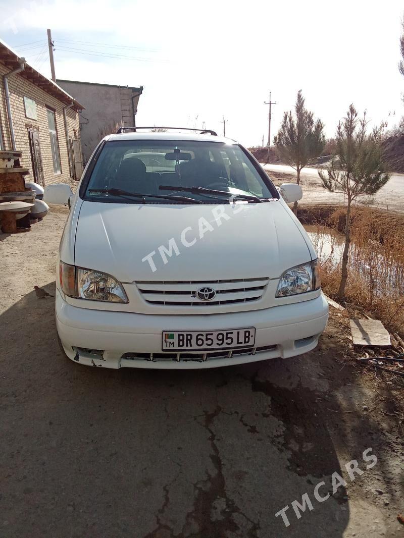 Toyota Sienna 2001 - 135 000 TMT - Дянев - img 4