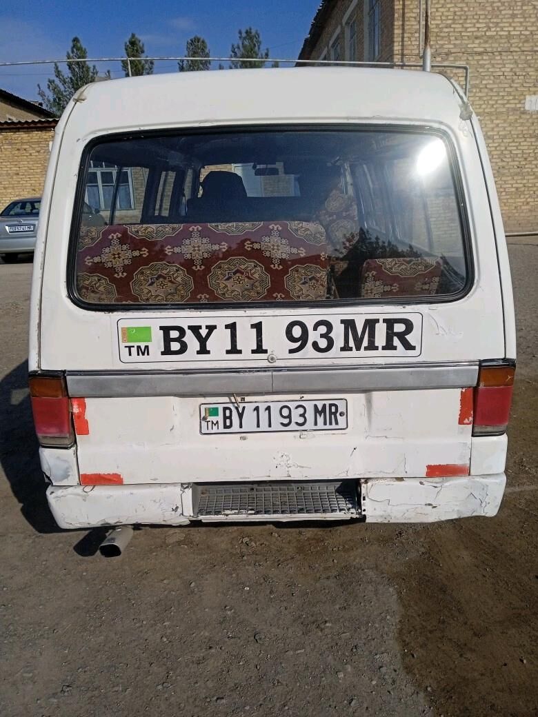 Toyota Hiace 1993 - 29 000 TMT - Mary - img 5