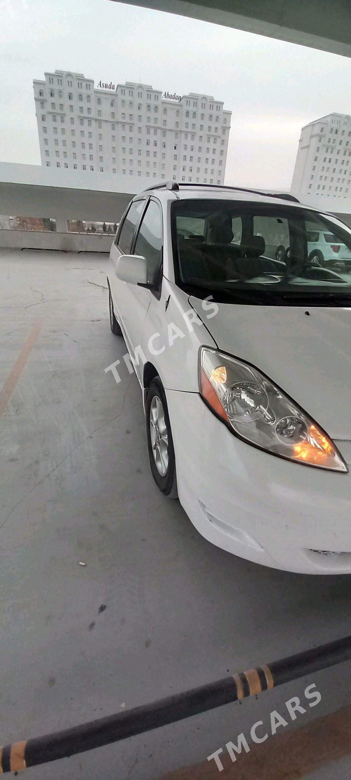 Toyota Sienna 2006 - 185 000 TMT - Sarahs - img 3