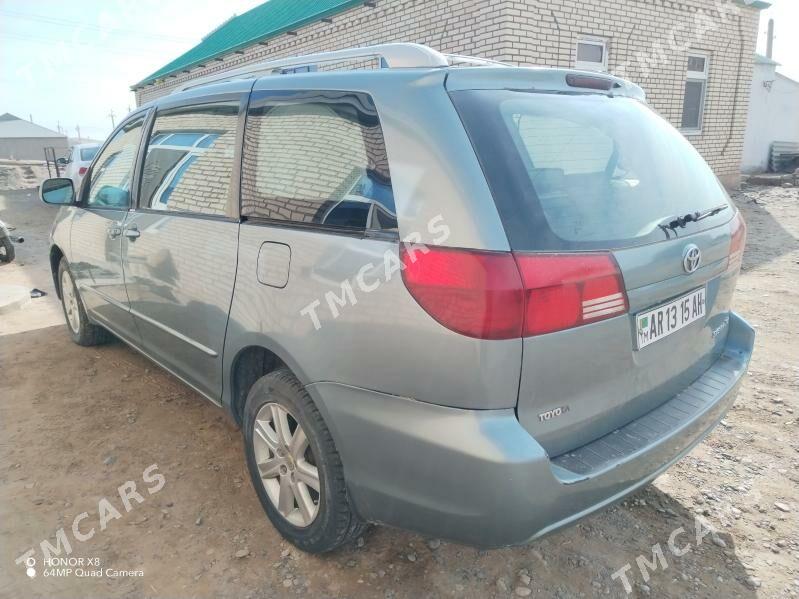 Toyota Sienna 2005 - 212 000 TMT - Гёкдепе - img 5