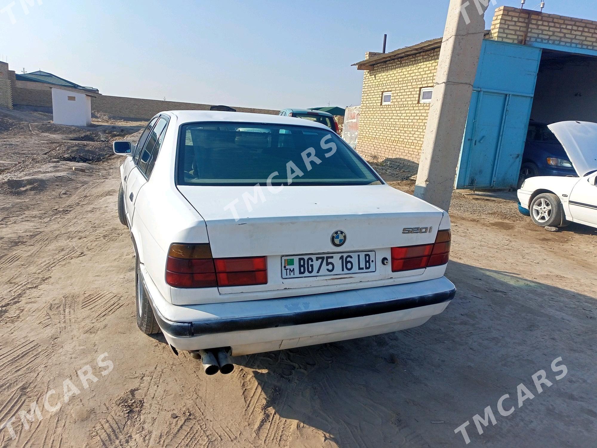 BMW 520 1989 - 30 000 TMT - Türkmenabat - img 2