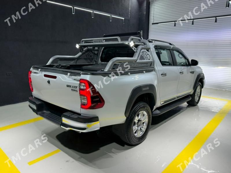 Toyota Hilux 2023 - 590 000 TMT - Aşgabat - img 4