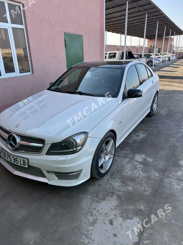 Mercedes-Benz C300 2010 - 240 000 TMT - Туркменабат - img 4