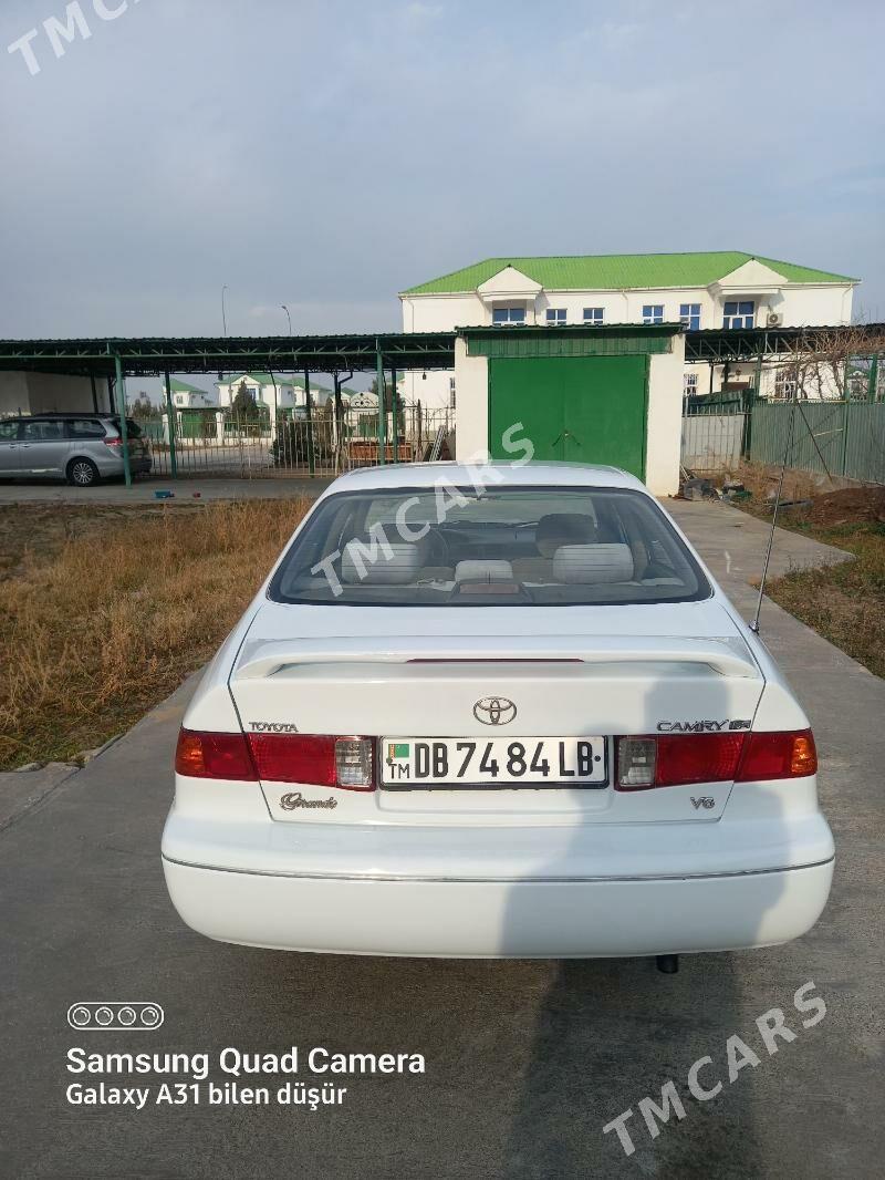 Toyota Camry 2000 - 120 000 TMT - Тязе заман - img 6