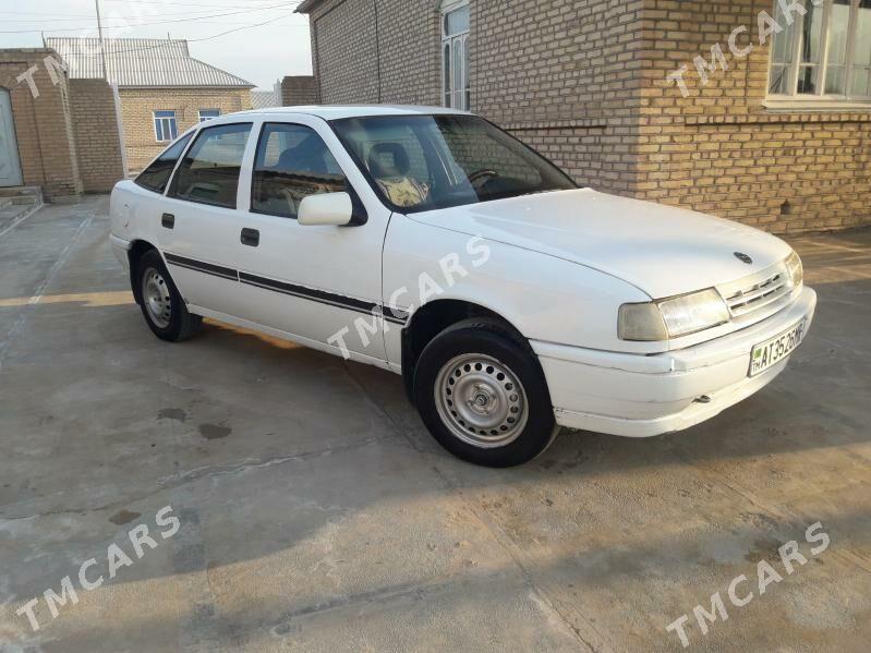 Opel Vectra 1990 - 28 000 TMT - Mary - img 2