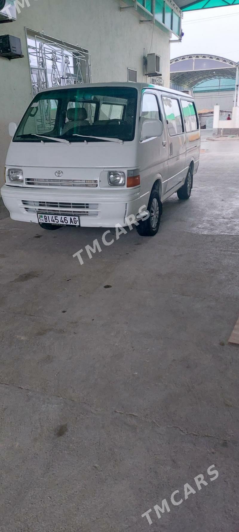 Toyota Hiace 1998 - 90 000 TMT - Büzmeýin - img 2