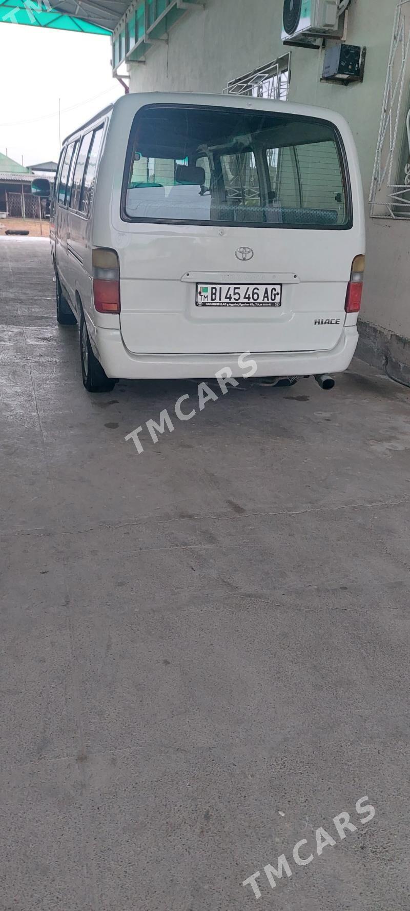 Toyota Hiace 1998 - 90 000 TMT - Büzmeýin - img 3