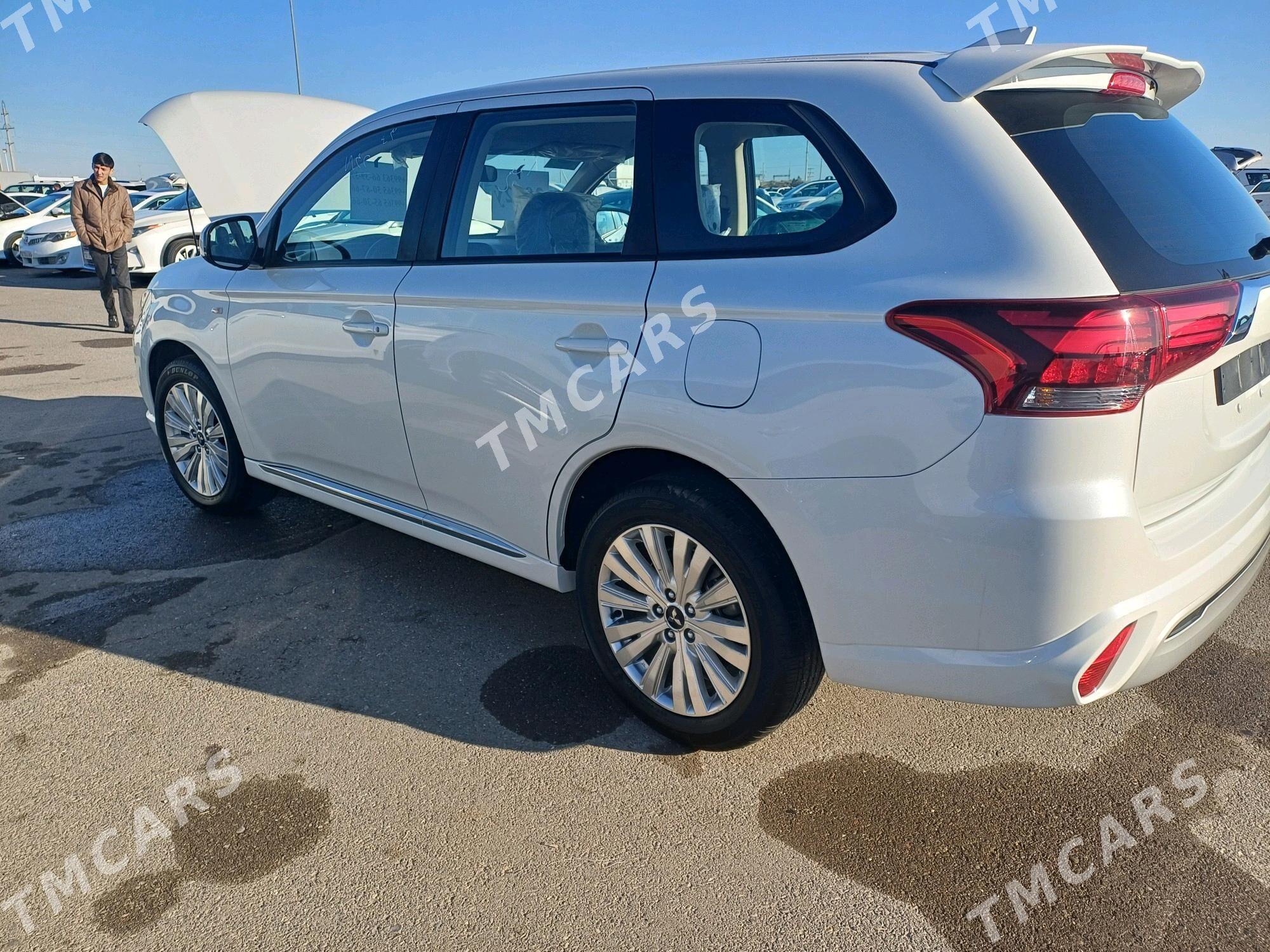 Mitsubishi Outlander 2022 - 285 000 TMT - Aşgabat - img 2