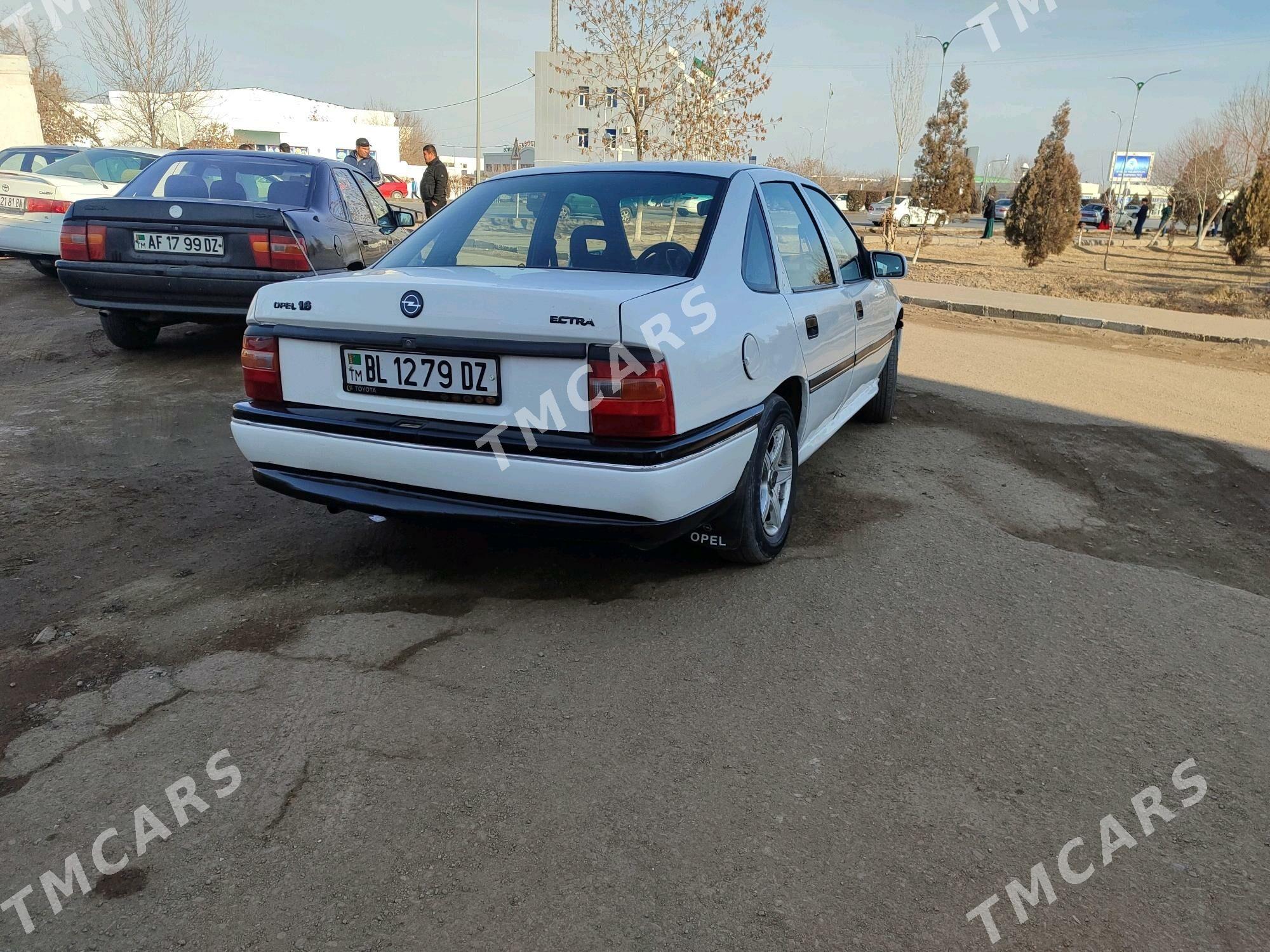 Opel Vectra 1992 - 30 000 TMT - Дашогуз - img 3