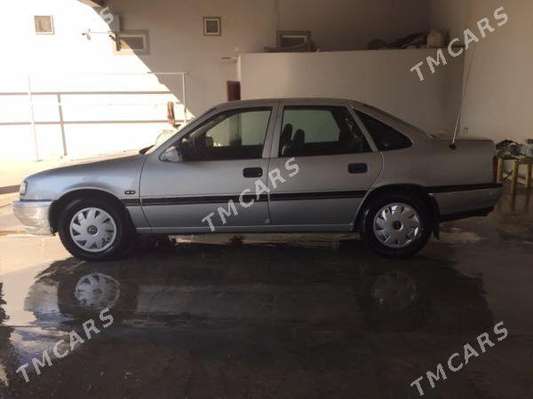 Opel Vectra 1988 - 48 000 TMT - Мары - img 3