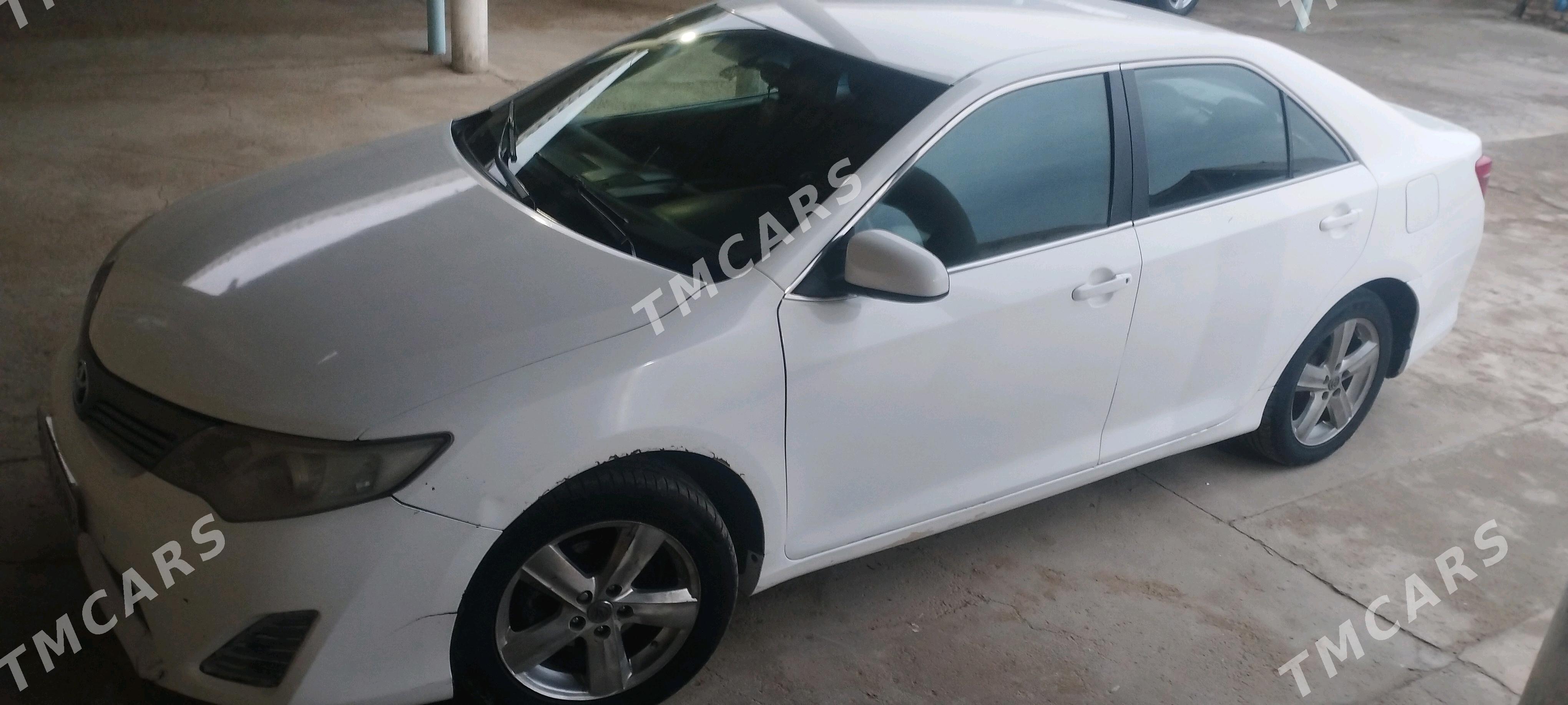 Toyota Camry 2012 - 150 000 TMT - Векильбазар - img 4