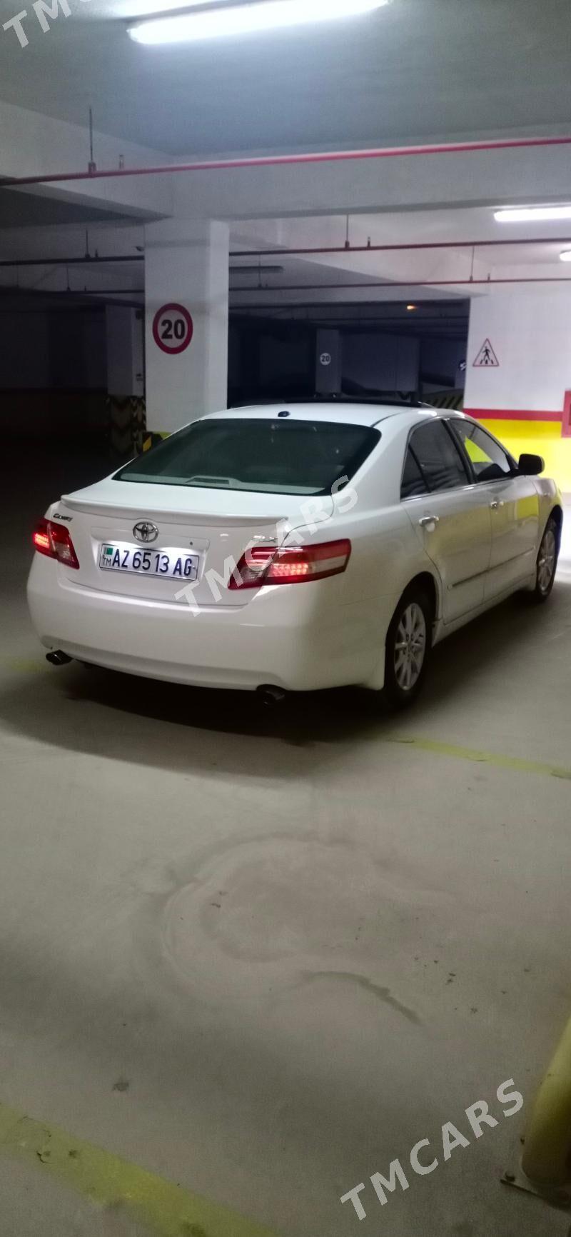 Toyota Camry 2011 - 170 000 TMT - 1 мкр - img 2