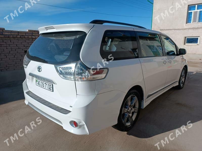 Toyota Sienna 2015 - 360 000 TMT - Шабатский этрап - img 2