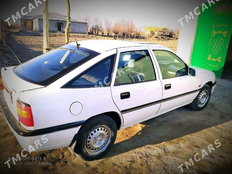 Opel Vectra 1994 - 21 000 TMT - Губадаг - img 2