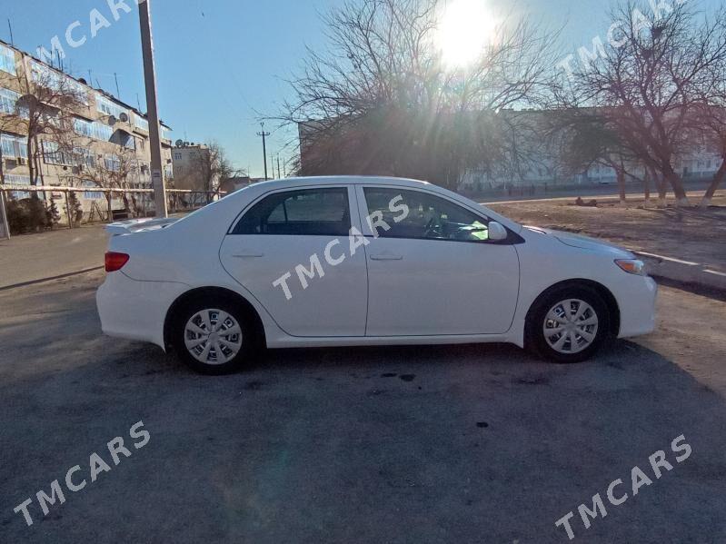 Toyota Corolla 2011 - 150 000 TMT - Дашогуз - img 4