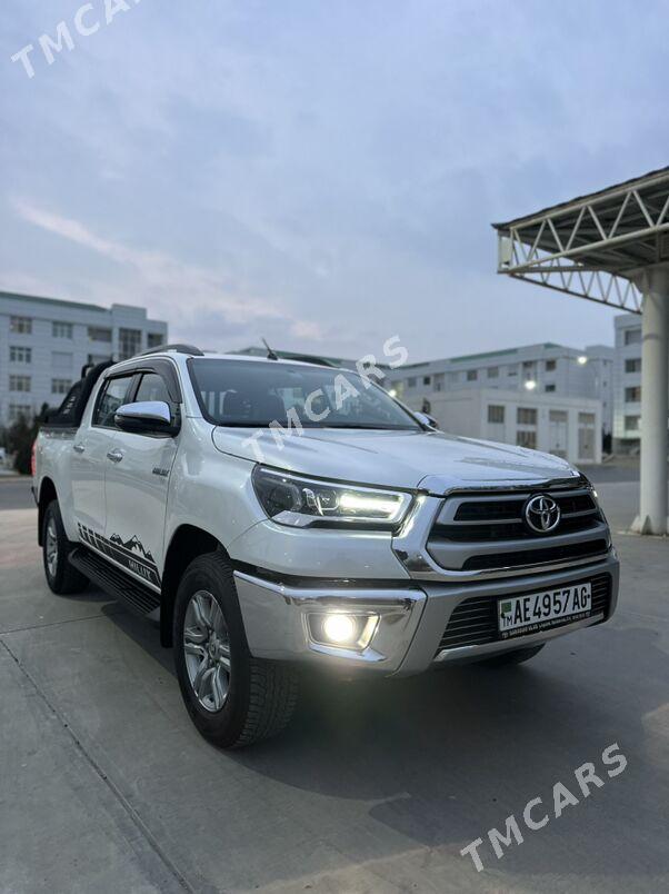 Toyota Hilux 2024 - 600 000 TMT - Ашхабад - img 4