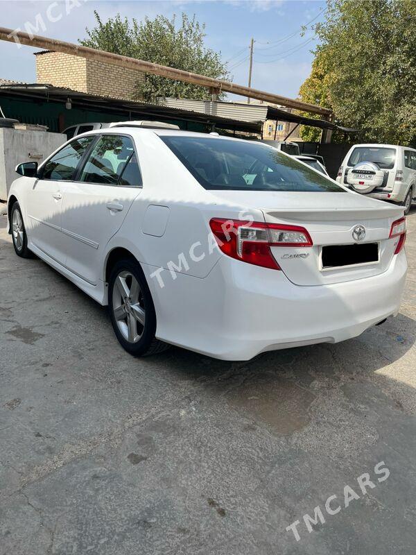 Toyota Camry 2012 - 200 000 TMT - Мары - img 4