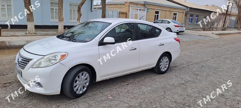 Nissan Versa 2012 - 83 000 TMT - Байрамали - img 2