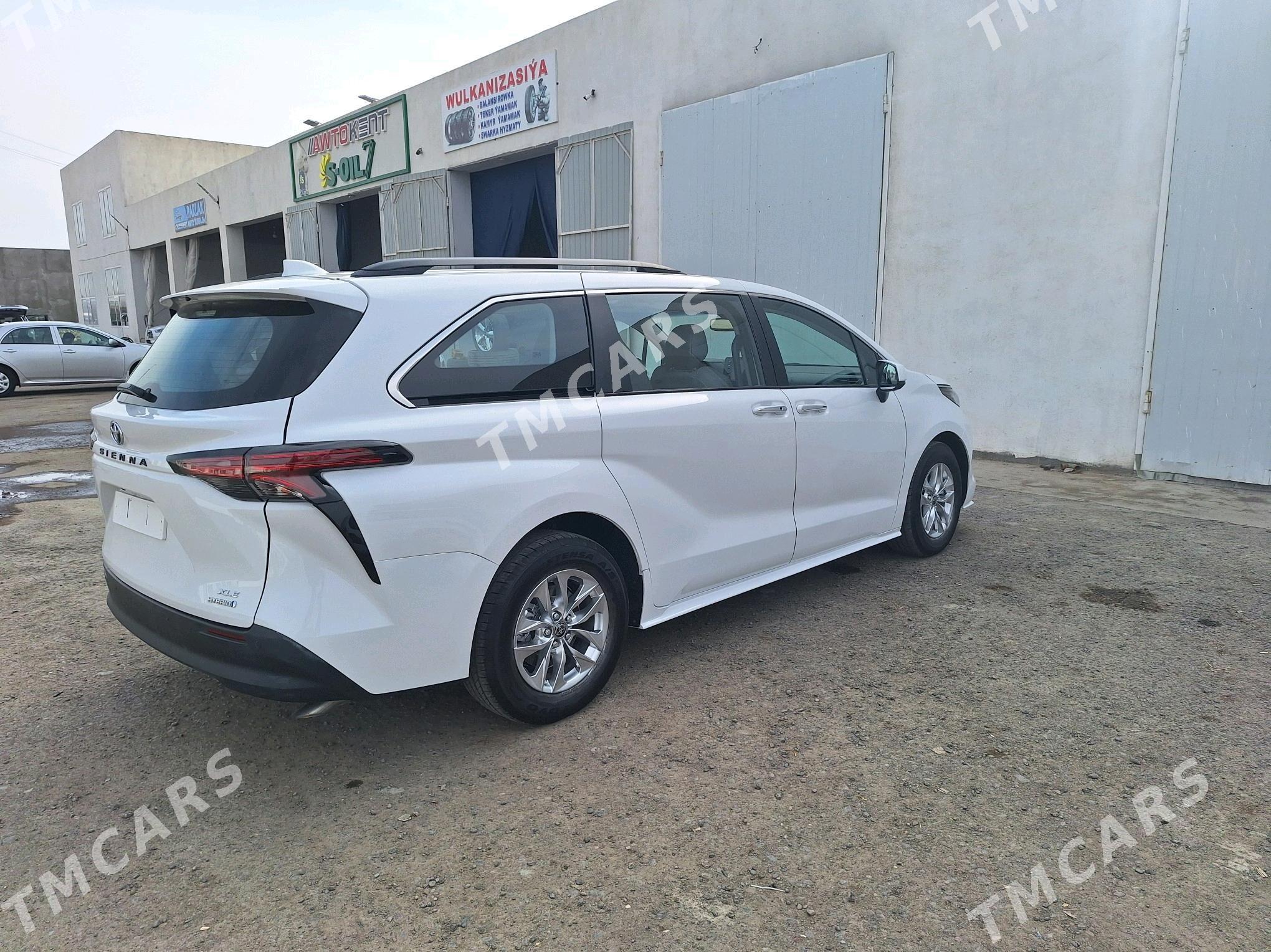 Toyota Sienna 2021 - 411 600 TMT - Мары - img 2