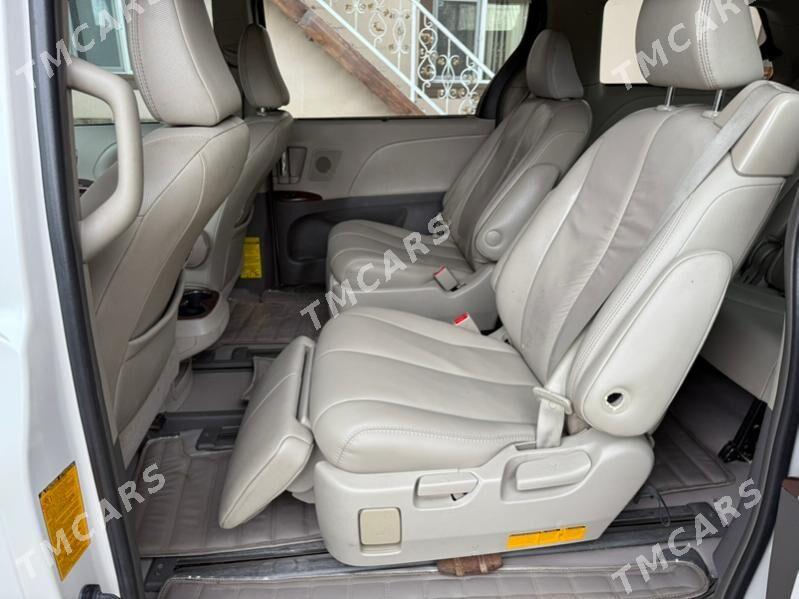 Toyota Sienna 2011 - 285 000 TMT - Гуртли - img 2