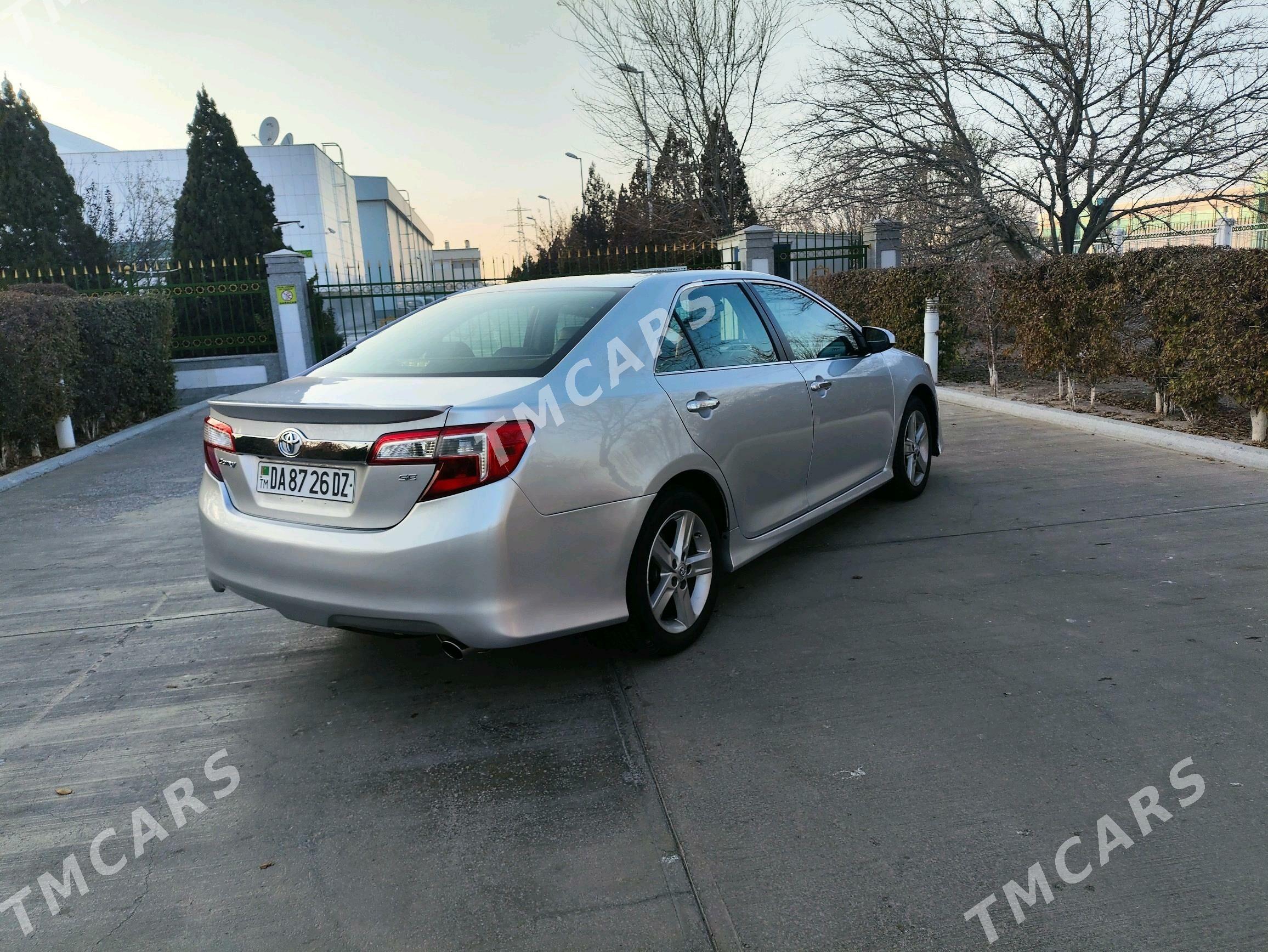 Toyota Camry 2012 - 188 000 TMT - Дашогуз - img 4