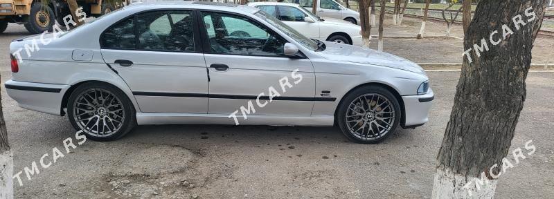 BMW 530 2002 - 130 000 TMT - 30 mkr - img 4